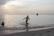 [Nude-in-russia] 2012-10-26 - Mila S - Mila on the Beach in St. Petersburg  1800l00vco6k1c.jpg