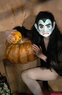 2012-11-01 - Irene - Halloween  2400px | (x38)-300r9cuglk.jpg