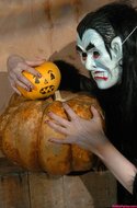 2012-11-01-Irene-Halloween-2400px-%7C-%28x38%29-u00r9cv6zo.jpg