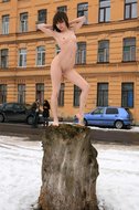 [Nude-in-russia] 2012-11-06 - Ekaterina L - Gymnastics on the Stump  1800px | (xf00mhql2rw.jpg