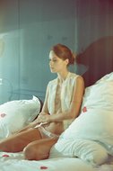 2012-09-05 - Lucie - In bed with Lucle  4000px | (x62)-e00eq2ter4.jpg