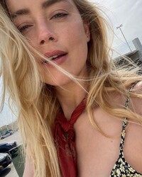 Amber Heard - Page 2 T0i1eps3lezm_t