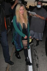 Avril Lavigne - Page 2 Q2nef57xeja8_t