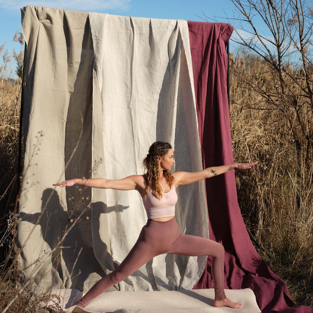 Clio Pajczer -- Decathlon Yoga = Kimjaly J17.jpg